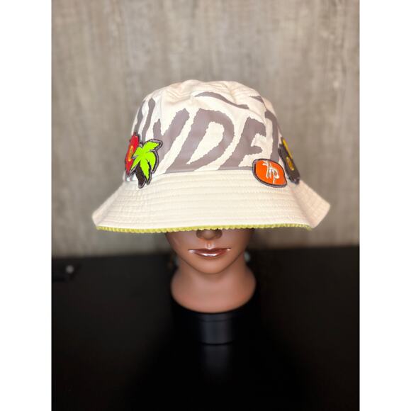 Hyde Park Other - NWT Sz. M - Men's Hyde Park Bucket Hat (Cream w/ Patches)